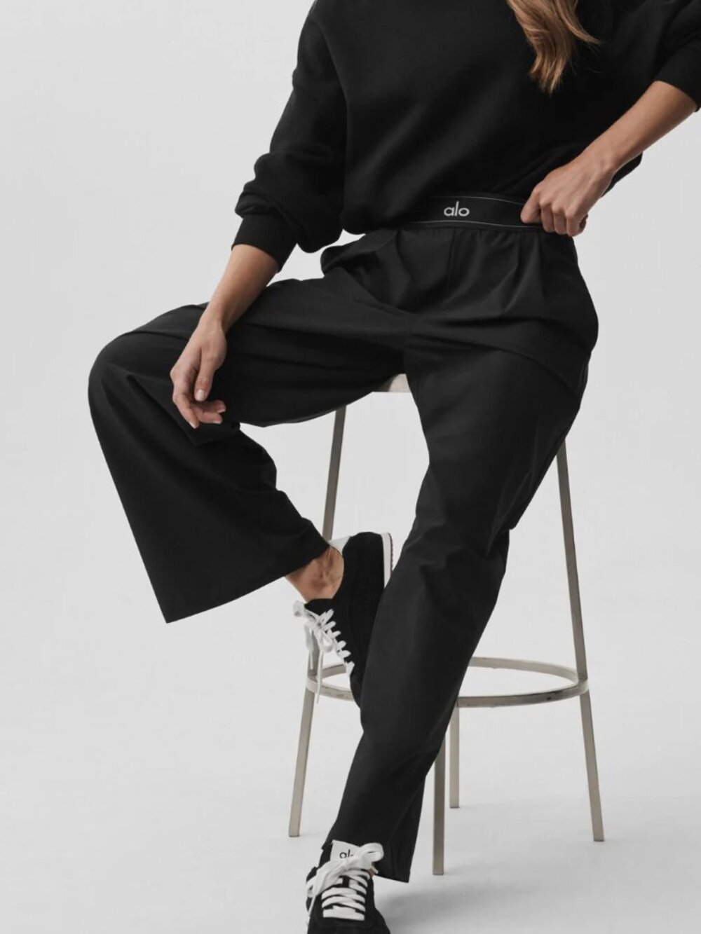 NWT 😃 Women’s Black High Rise Wide Leg Trousers  From ALO Yoga - Size:XS 👖 - Picture 9 of 9